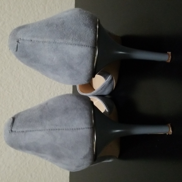WHBM Beautiful gray suede heels. - Picture 3 of 5